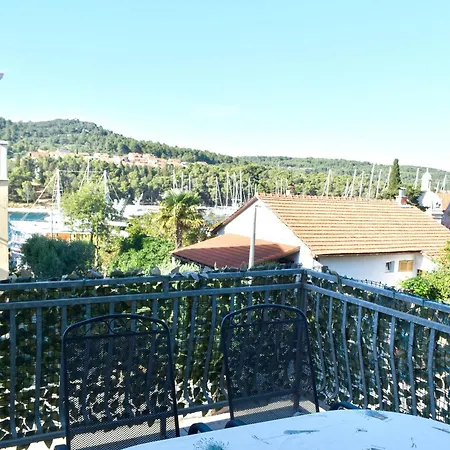 Maslina Apartments Stari Grad  Exterior photo