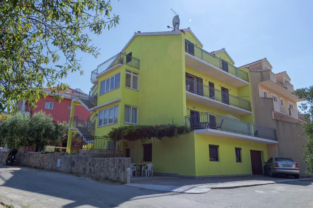 Maslina * Stari Grad (Hvar)